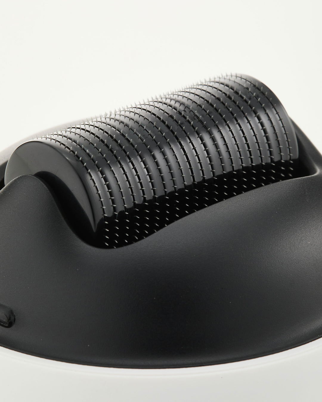 MICROSCALP ROLLER